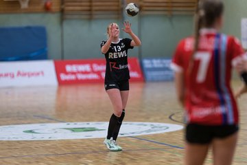 Bild 323 - wBJ SV Henstedt Ulzburg - HSG Holstein Kiel/Kronshagen : Ergebnis: 30:28